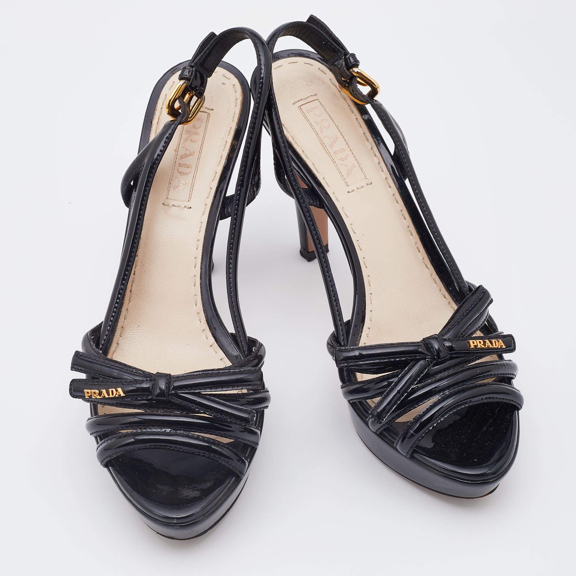 Prada Black Patent Leather Strappy Platform Sandals Size 40 In Good Condition In Dubai, Al Qouz 2
