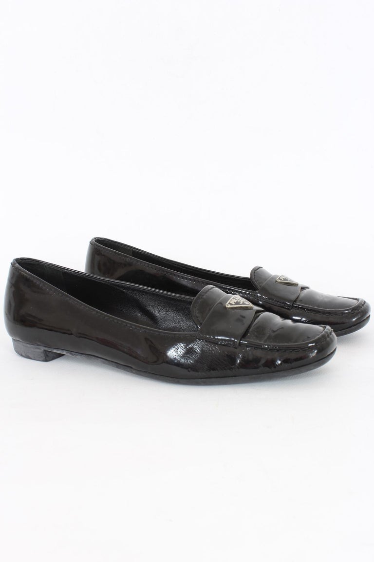 Prada Negro Charol Vintage Mocasines Zapatos 90s en 1stDibs España