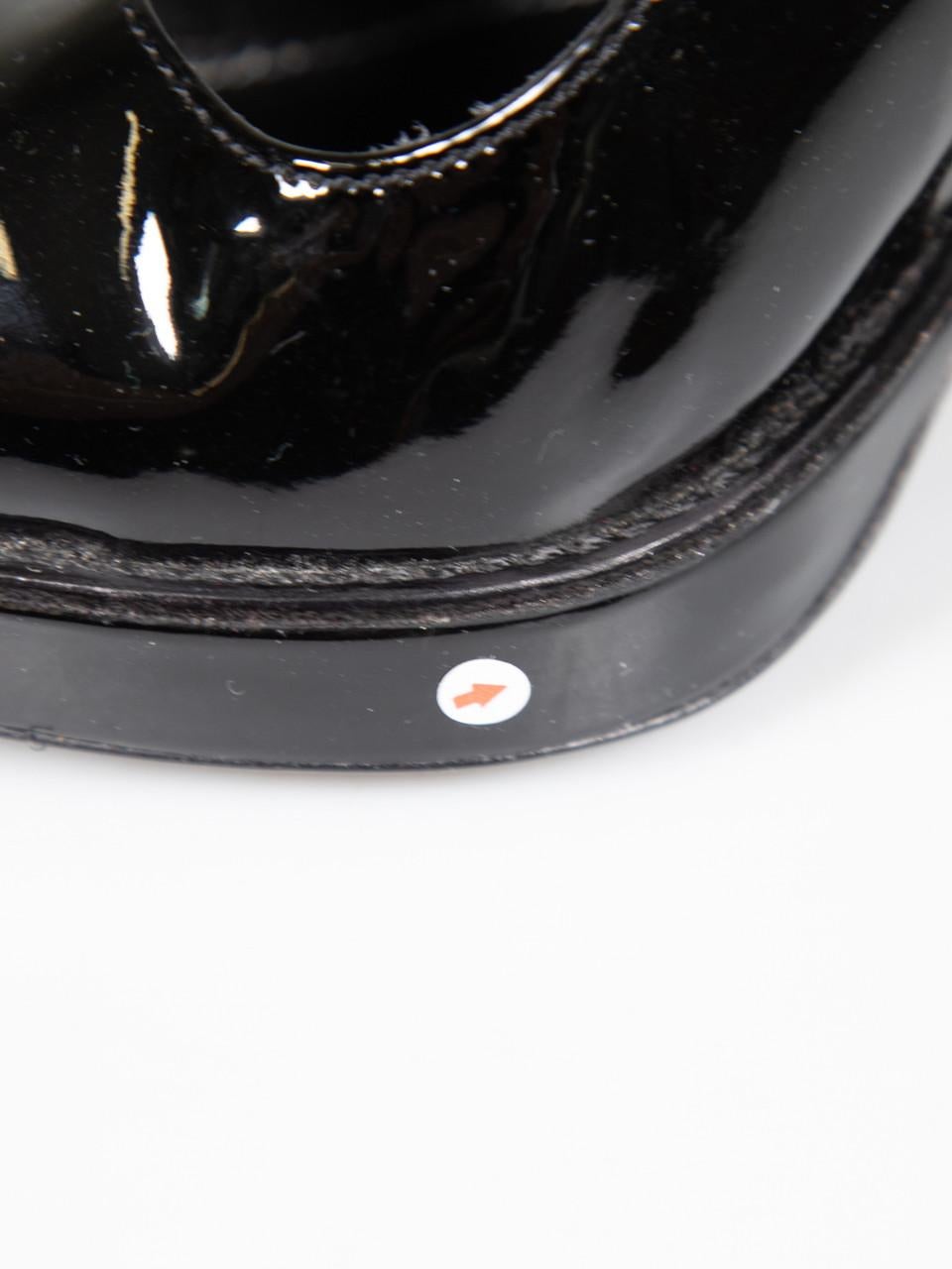 Prada, talons d'escarpin à bout pointu en cuir verni noir, taille IT 37,5 en vente 2