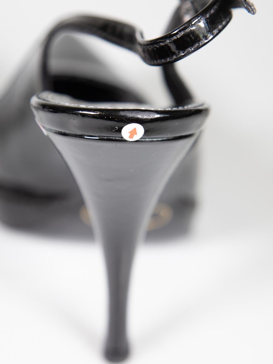 Prada, talons d'escarpin à bout pointu en cuir verni noir, taille IT 37,5 en vente 4