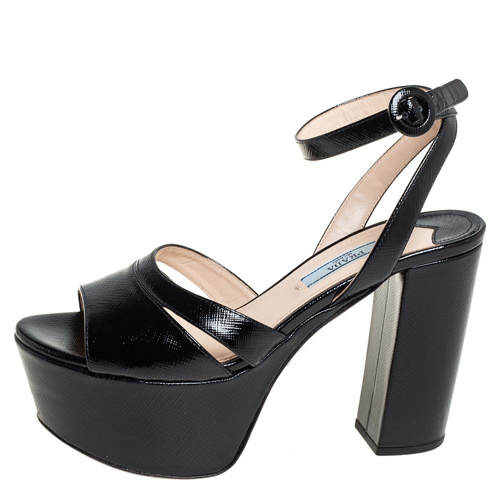 Prada Black Patent Saffiano Platform Block Heel Ankle Strap Sandals Size 36 In Good Condition In Dubai, Al Qouz 2