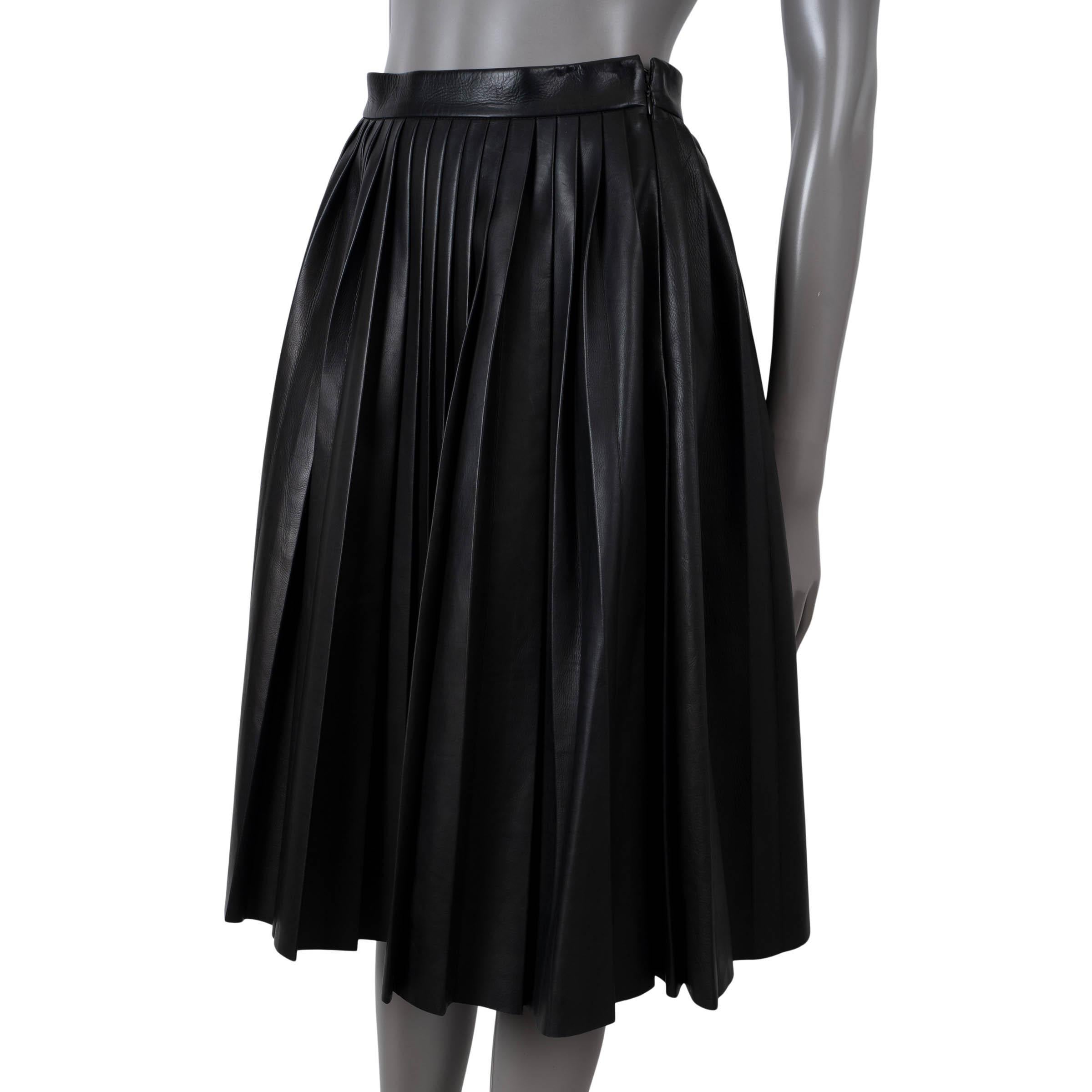100% authentic Prada pleated A-line midi skirt in black lambskin leather (100%). Opens with a concealed zipper on the side and is lined in polyamide (100%). Has been worn and is in excellent condition.

Measurements
Tag Size	38
Size	XS
Waist	66cm