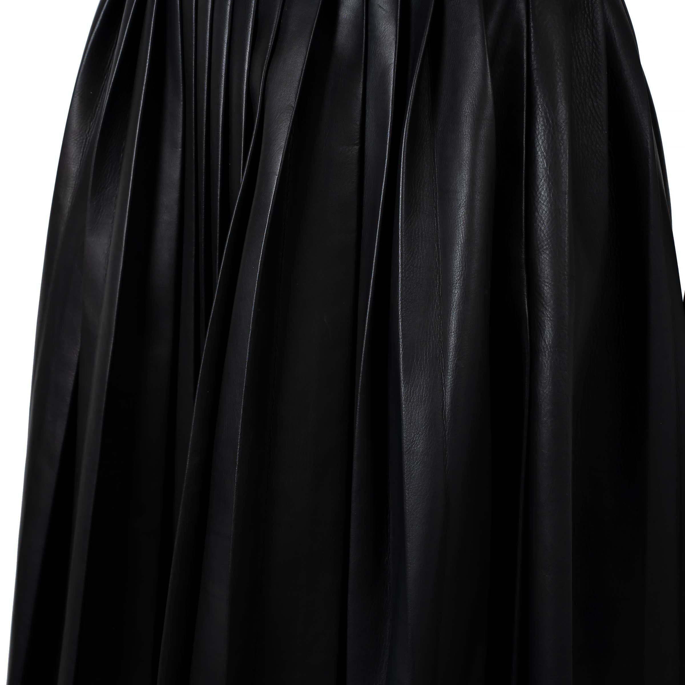 Women's PRADA black PLEATED LEATHER MIDI Skirt 38 XS For Sale