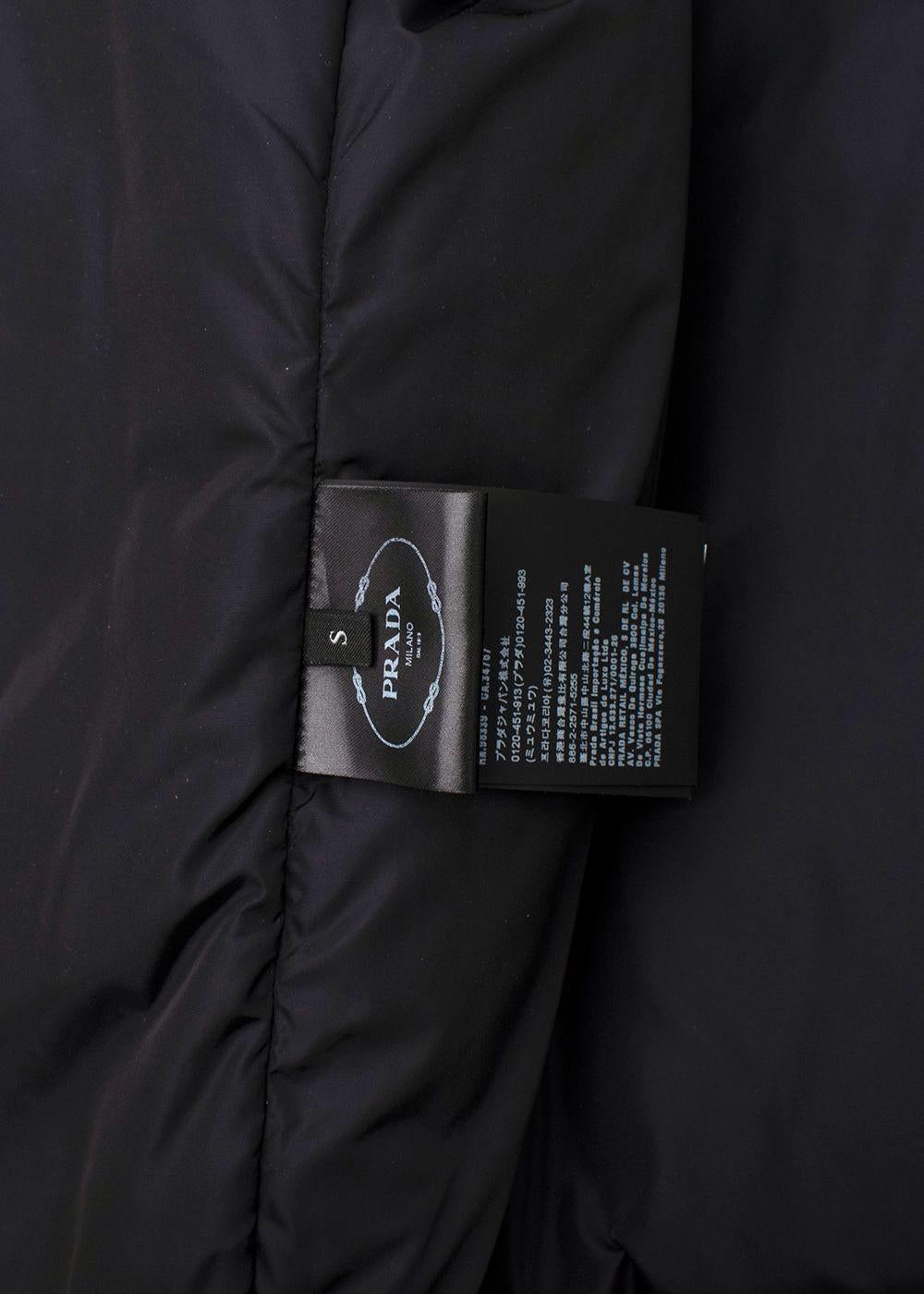 Prada Black Printed Short Sleeve Padded Jacket - US 6 at 1stDibs