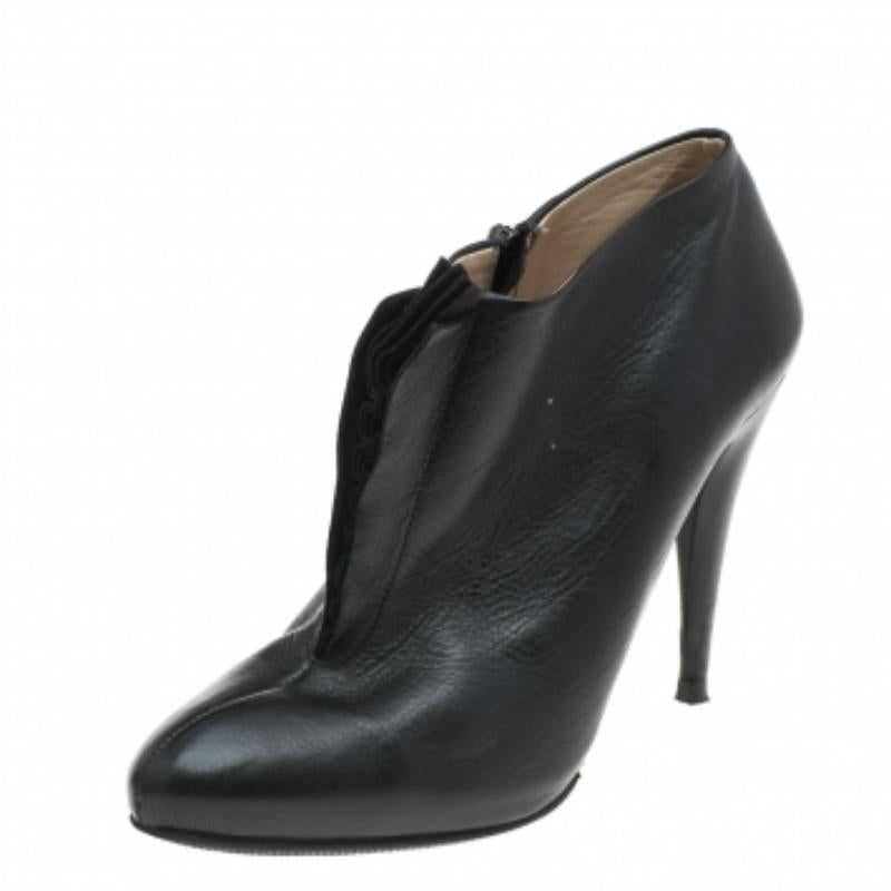 Prada Black/Purple Leather & Suede Ruffle Detail Ankle Length Booties Size 38.5 For Sale 1