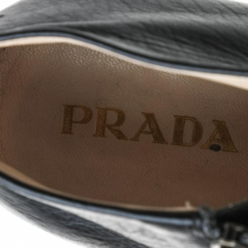 Prada Black/Purple Leather & Suede Ruffle Detail Ankle Length Booties Size 38.5 For Sale 3