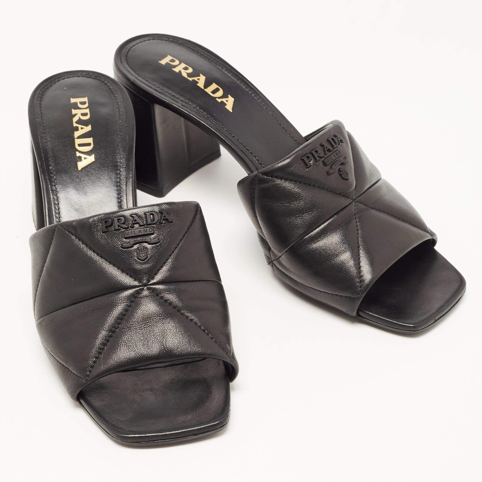 Prada Black Quilted Leather Slide Sandals Size 39 In Good Condition In Dubai, Al Qouz 2