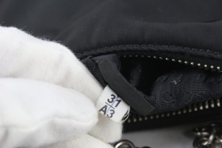 Prada Black Re-Edition 2005 Re-Nylon Multi Mini Chain Hobo Leather  ref.427004 - Joli Closet