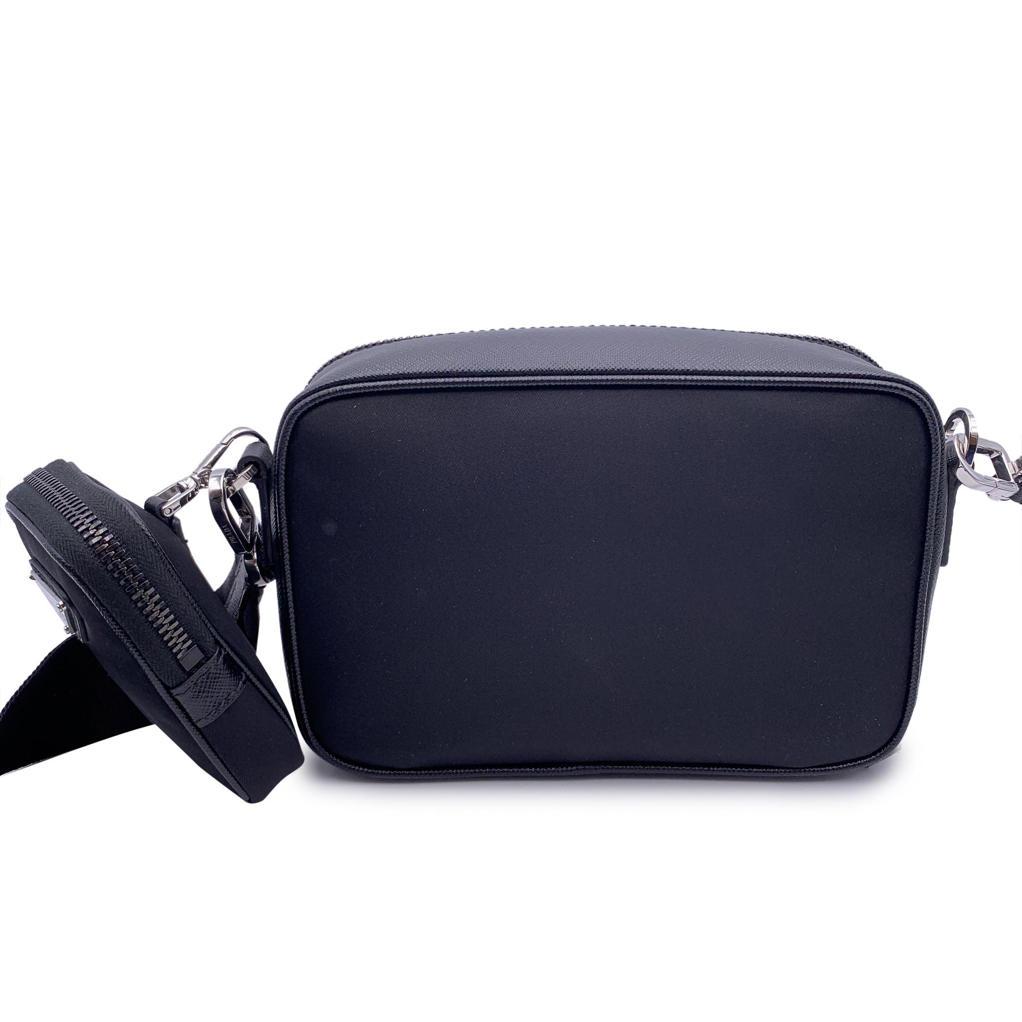 Prada Black Re-Nylon and Saffiano Brique Messenger Bag In Excellent Condition For Sale In Rome, Rome