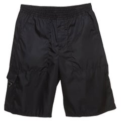 Prada Schwarze Re-Nylon-Bermuda-Shorts mit Kordelzug S