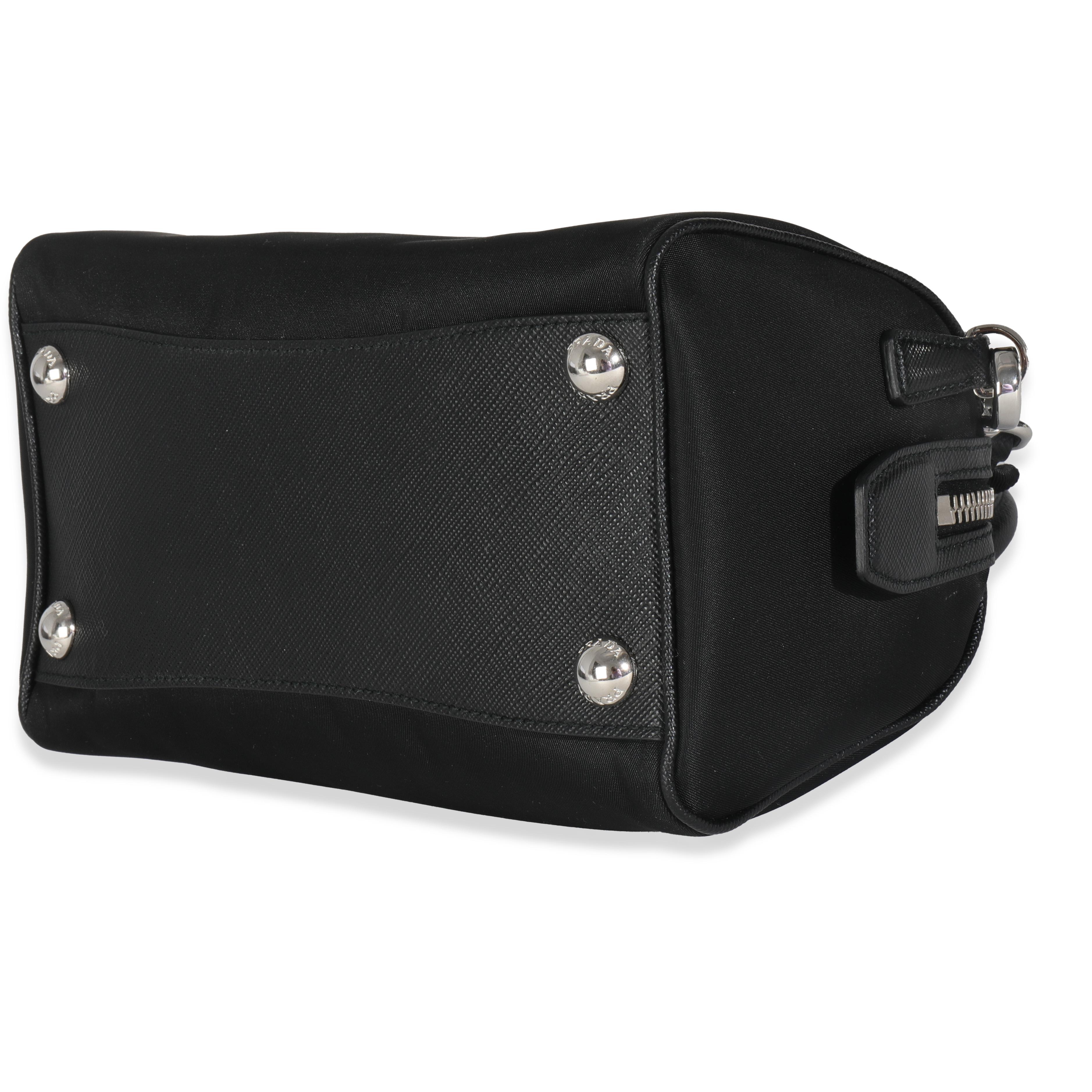 Prada Black Re-Nylon Re-Edition 2005 Top Handle Crossbody Bag For Sale 1
