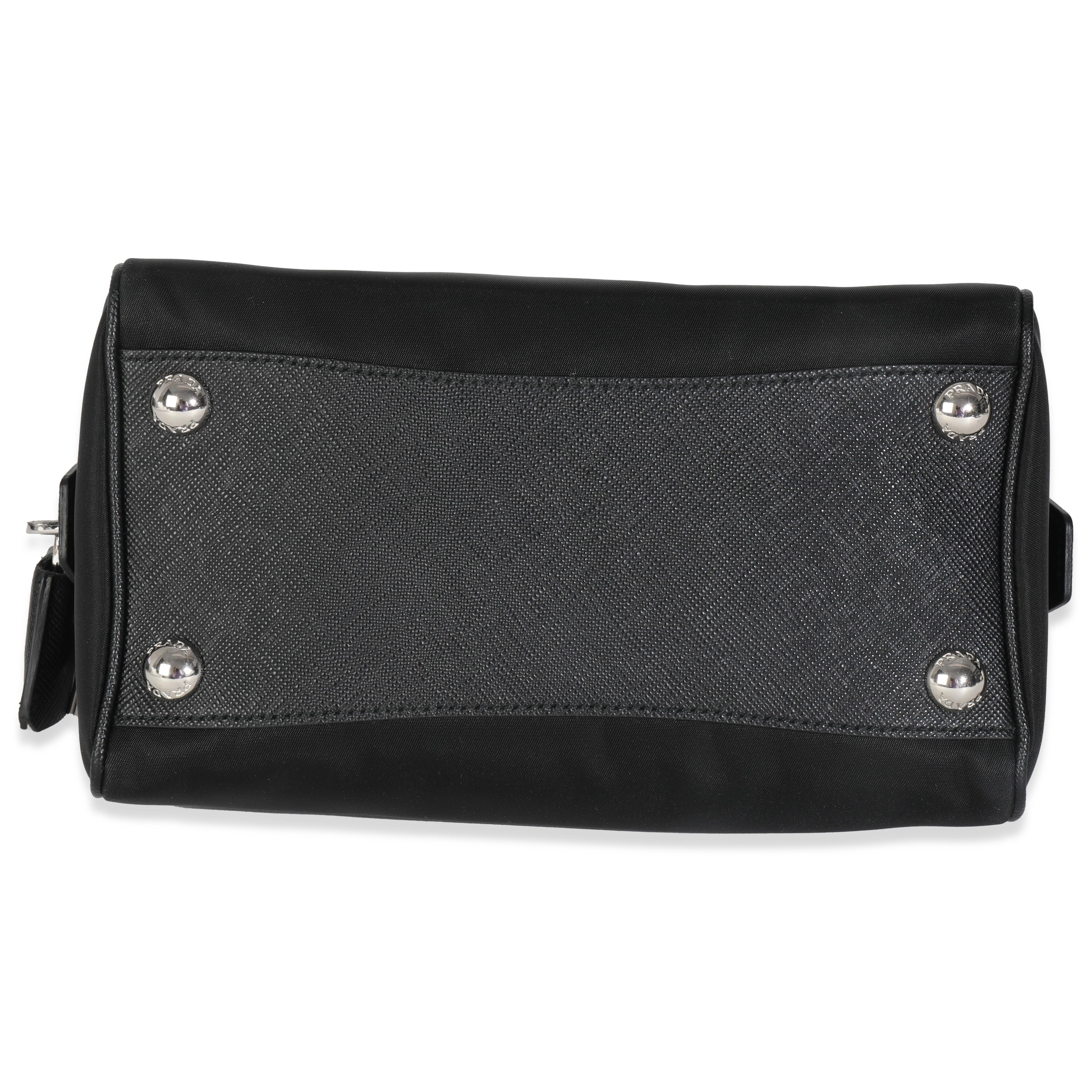 Prada Black Re-Nylon Re-Edition 2005 Top Handle Crossbody Bag For Sale 4