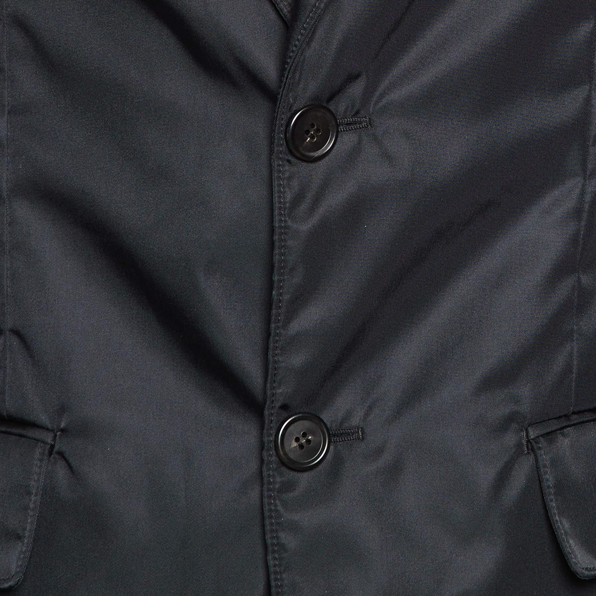 Nero Blazer monopetto in re-nylon nero di Prada XL