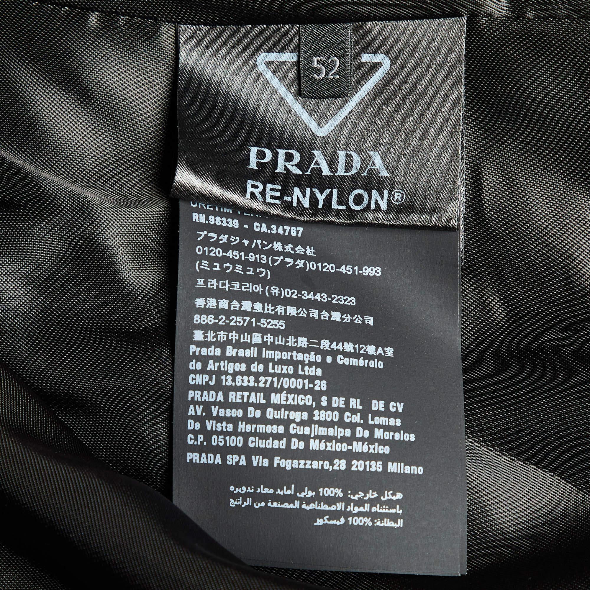 Uomo Blazer monopetto in re-nylon nero di Prada XL