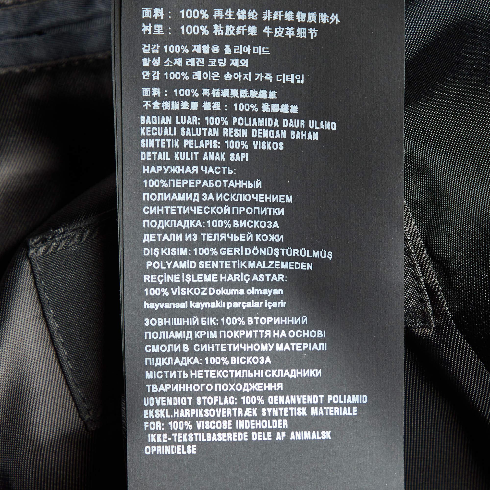 Blazer monopetto in re-nylon nero di Prada XL 2