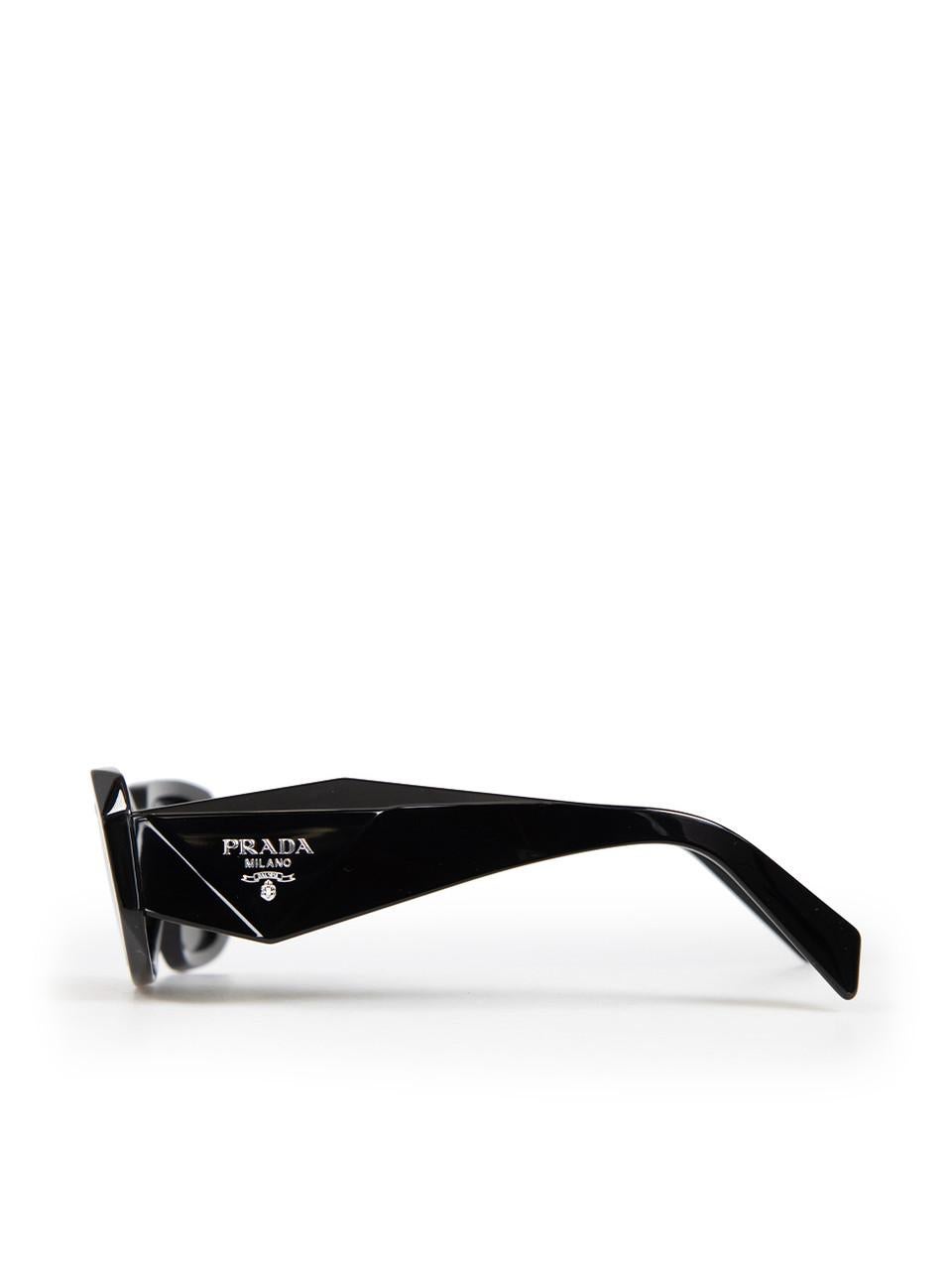Prada Black Rectangular Tinted Frame Sunglasses For Sale 1