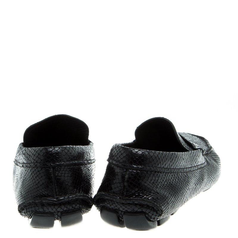 Prada Black Reptile Leather Penny Loafers Size 42 In Good Condition In Dubai, Al Qouz 2