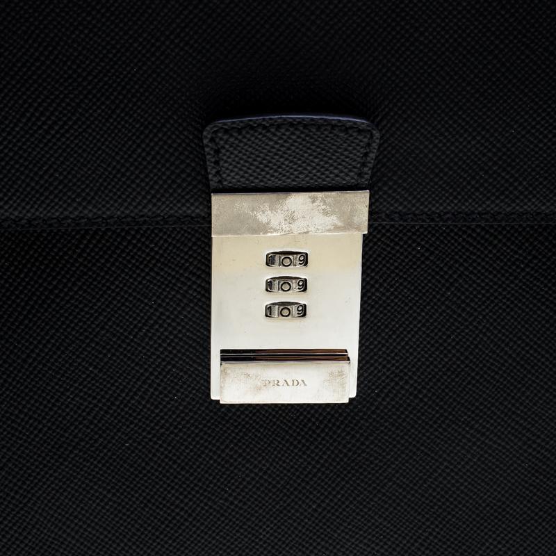 Prada Black Saffiano Cuir Leather Briefcase In Good Condition In Dubai, Al Qouz 2