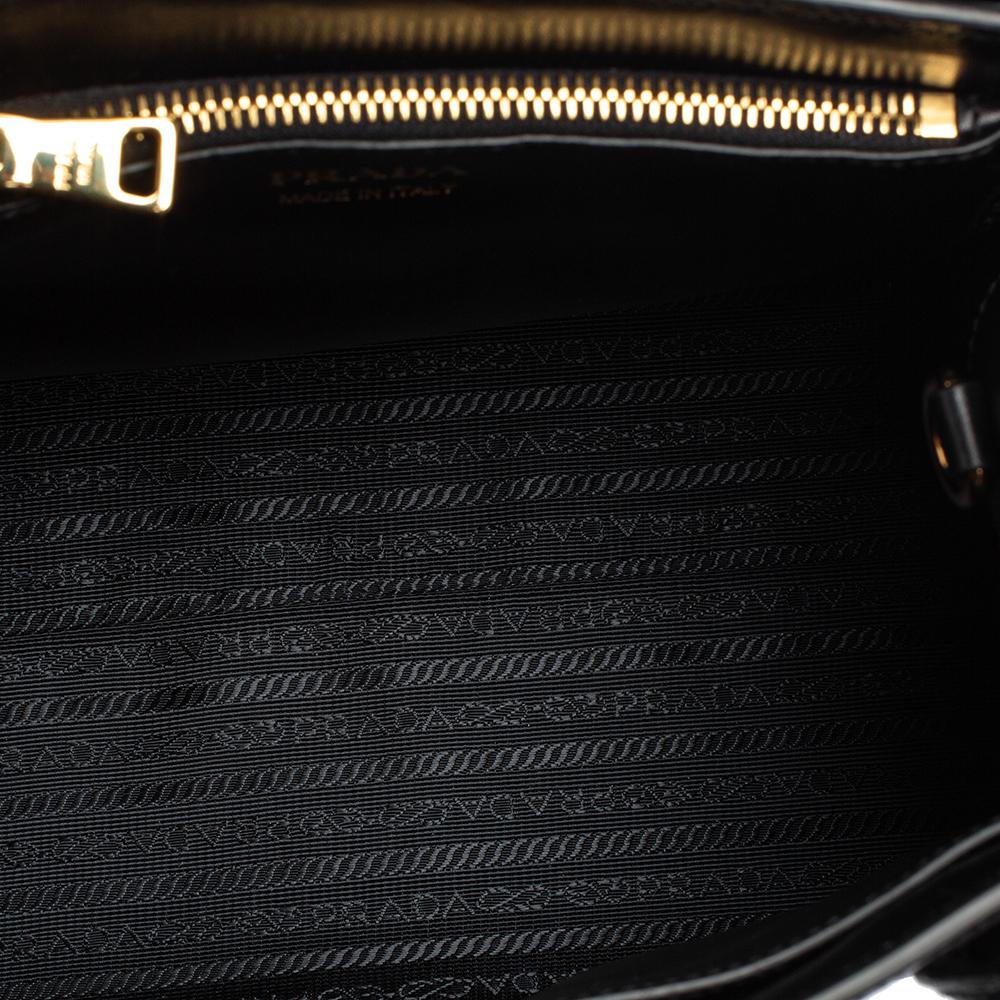 Prada Schwarz Saffiano Cuir Leder Kleine Monochrome Tote 6