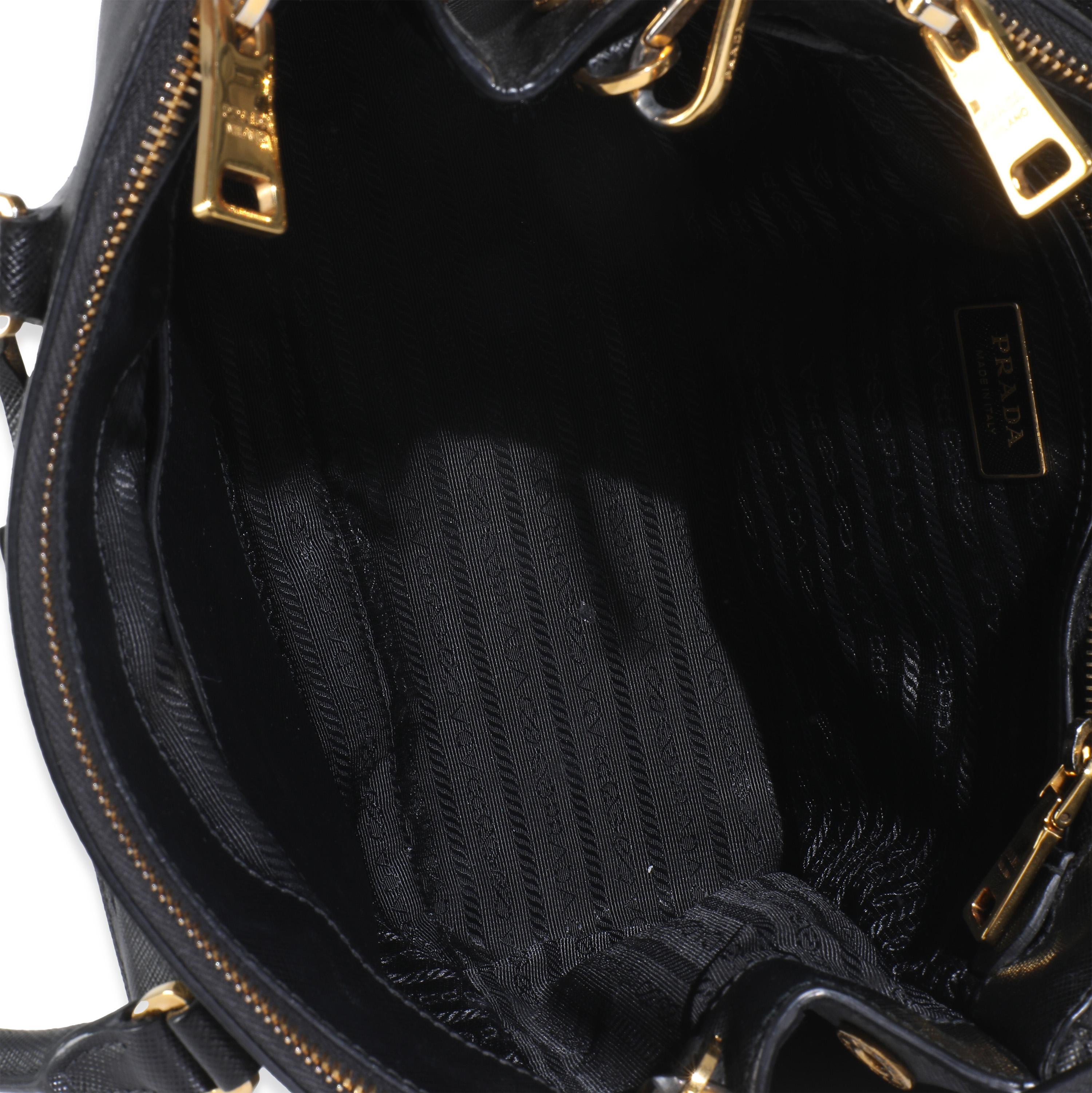 Prada Schwarz Saffiano Galleria Small Double Zip Tote im Angebot 2