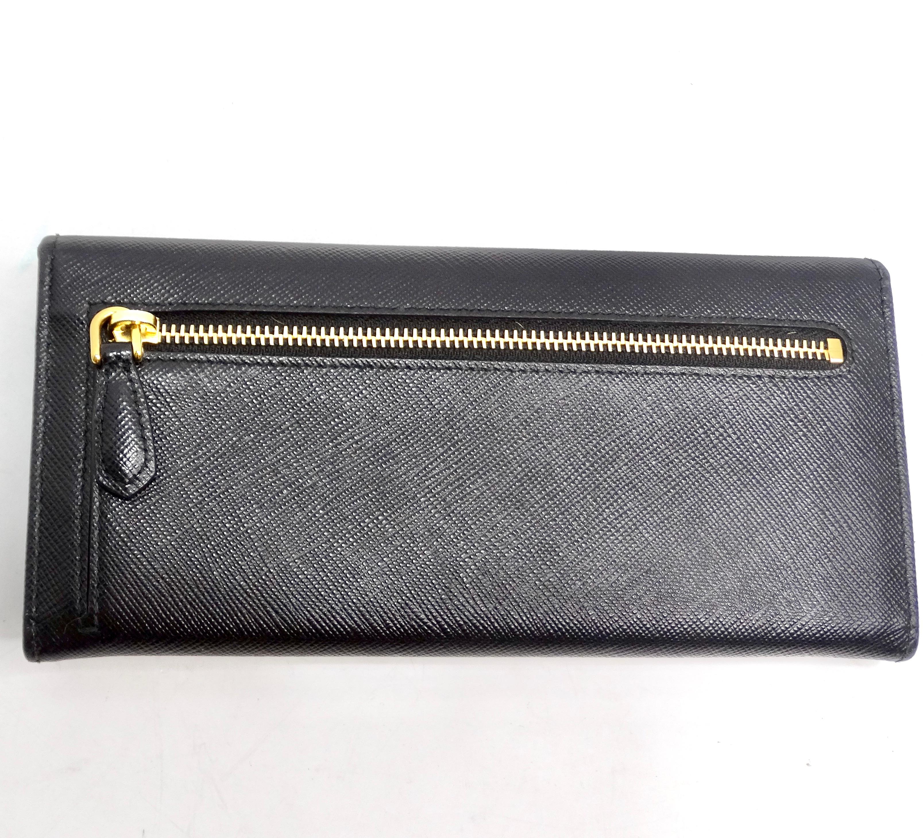 Prada Black Saffiano Leather Continental Wallet In Excellent Condition For Sale In Scottsdale, AZ