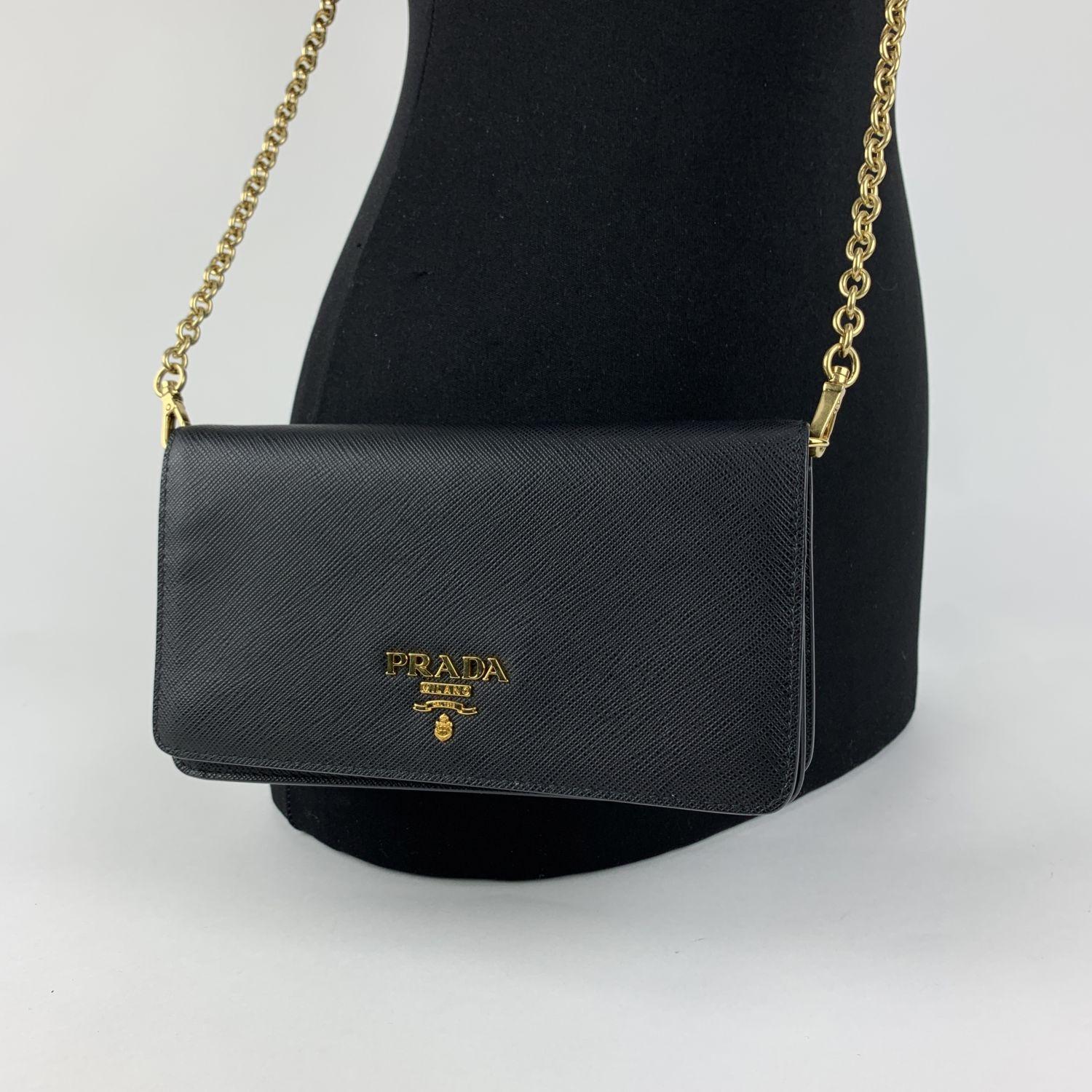 Prada Black Saffiano Leather Continental Wallet on Chain 1DH029 In New Condition In Rome, Rome