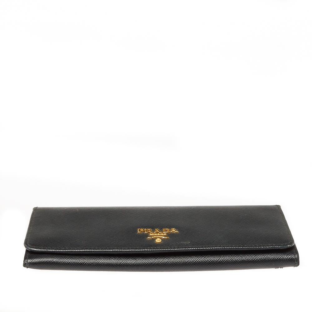 Prada Black Saffiano Leather Flap Continental Wallet In Good Condition In Dubai, Al Qouz 2