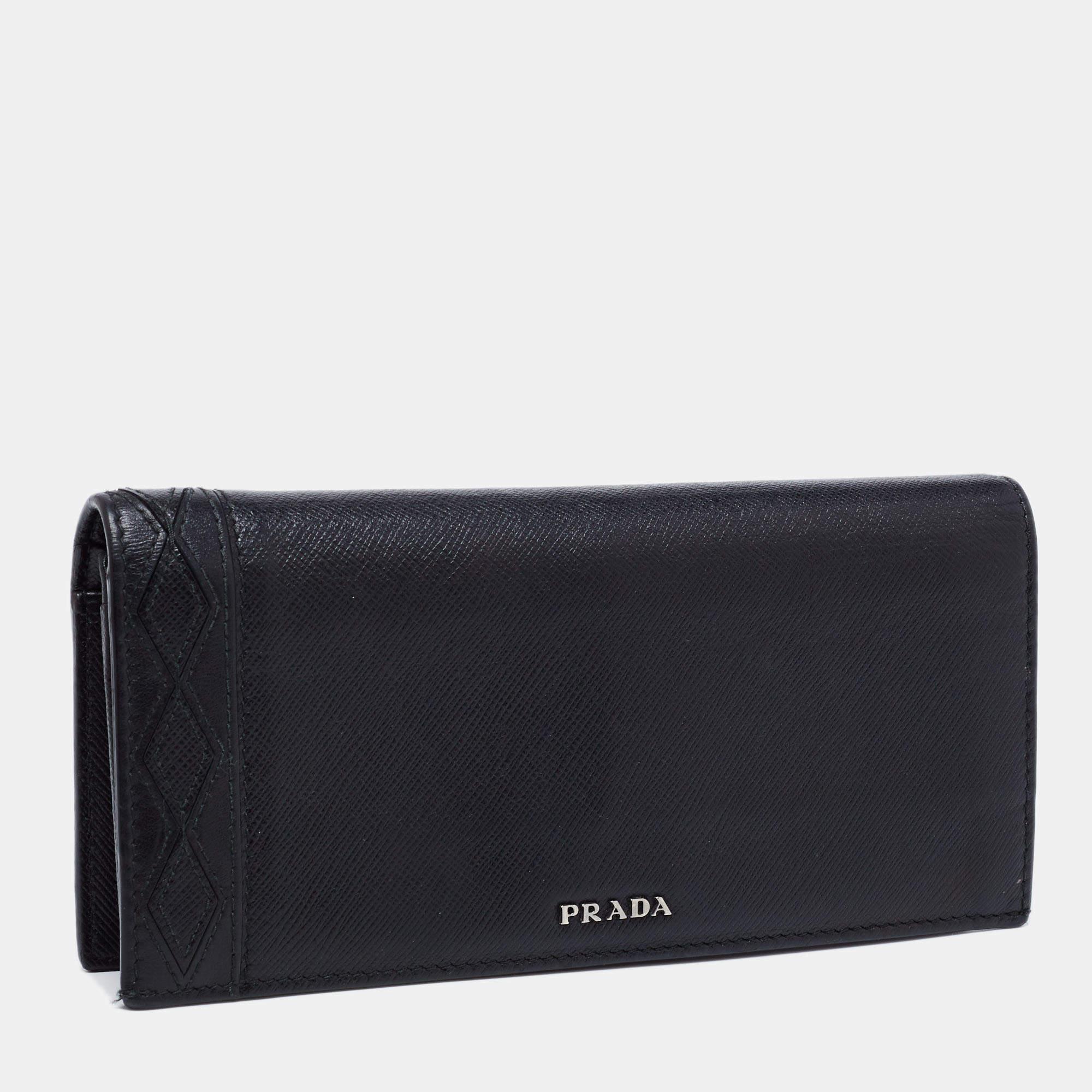 Prada Black Saffiano Leather Long Bifold Wallet In Good Condition In Dubai, Al Qouz 2