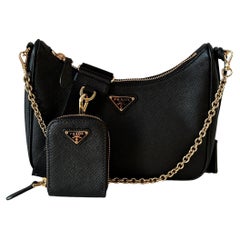 Prada Borsa a tracolla Re-Edition 2005 in pelle saffiano nera