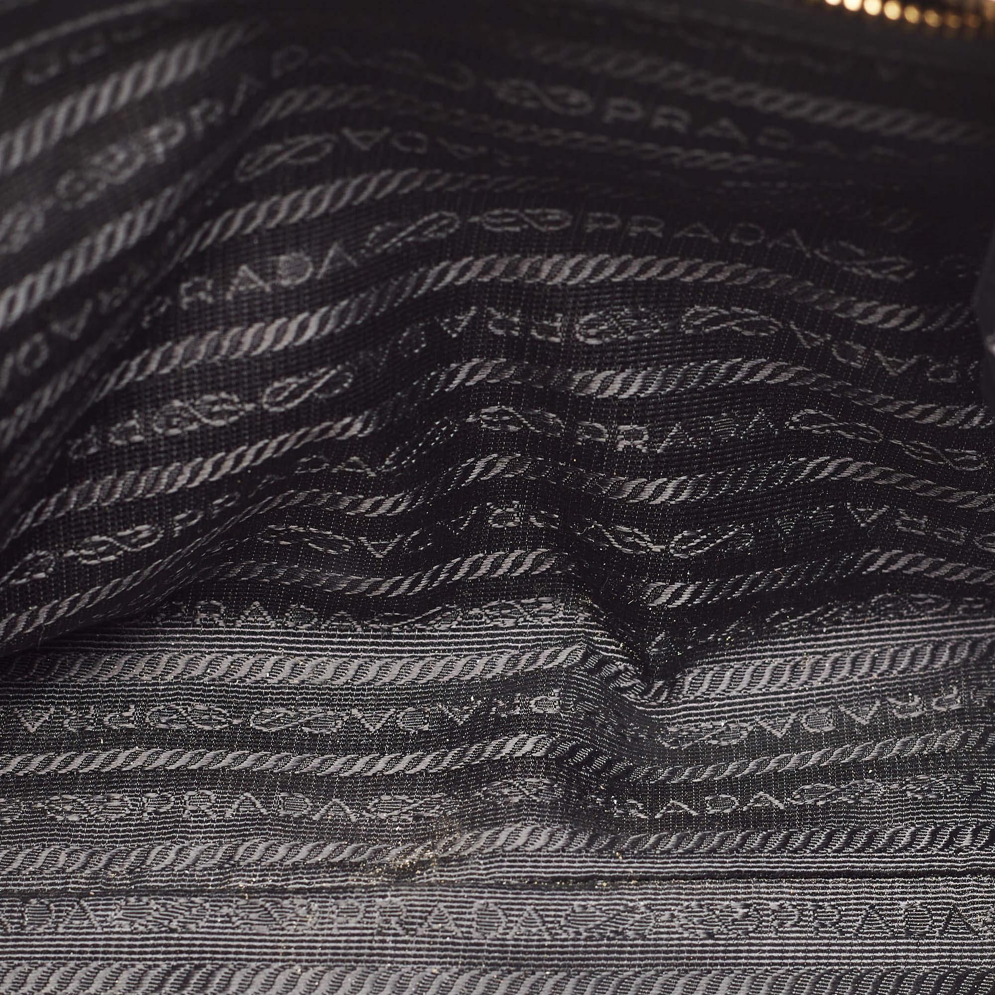 Prada Black Saffiano Leather Tote bag 4
