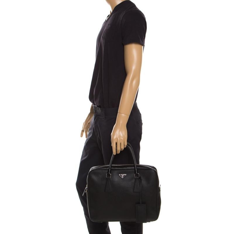 Prada Black Saffiano Leather Travel Briefcase Bag In Good Condition In Dubai, Al Qouz 2