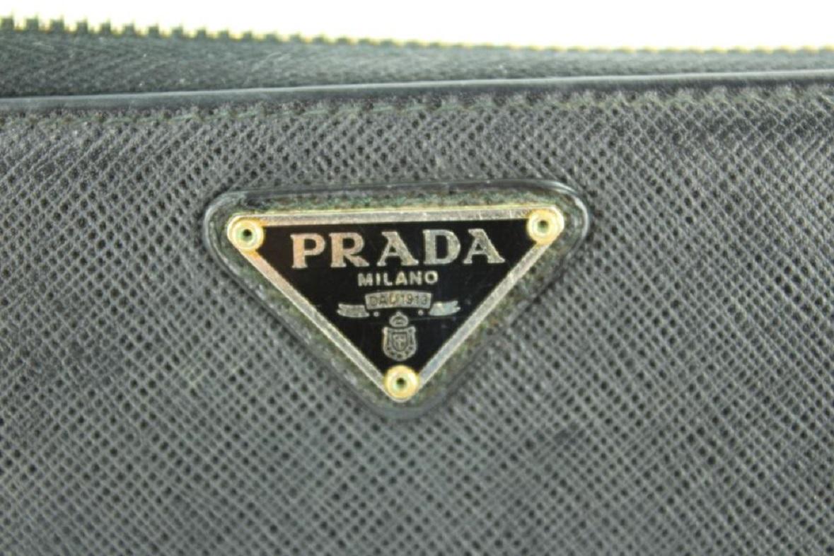 Prada Black Saffiano Leather Zip Around Long Continental Wallet 29PR1117  In Good Condition In Dix hills, NY