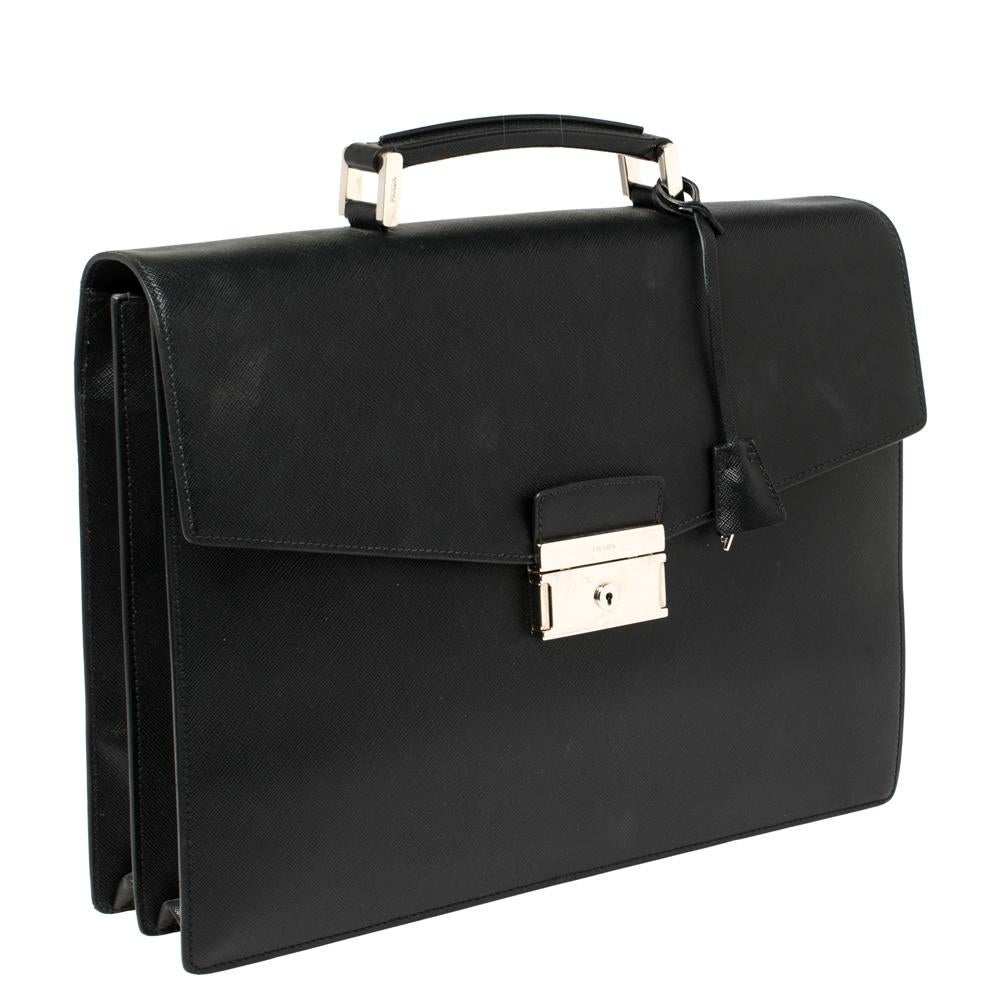Prada Black Saffiano Lux Leather Double Gusset Briefcase In Good Condition In Dubai, Al Qouz 2