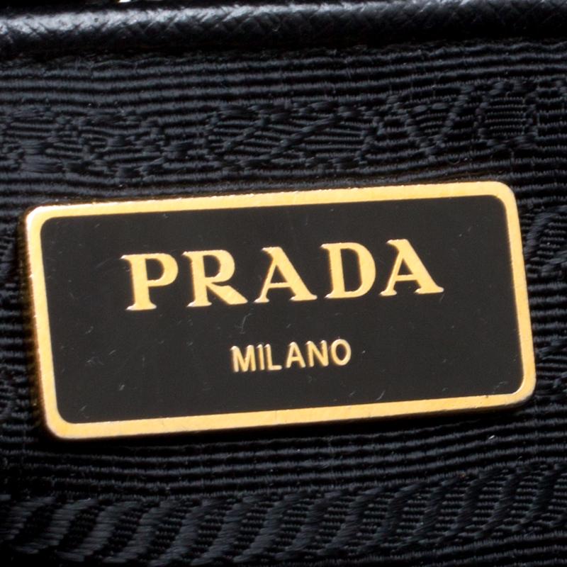 Women's Prada Black Saffiano Lux Leather Medium Galleria Double Zip Top Handle Bag
