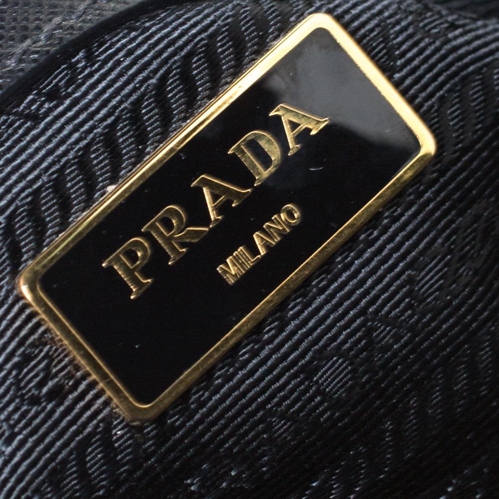 Prada Black Saffiano Lux Leather Medium Galleria Tote For Sale at ...