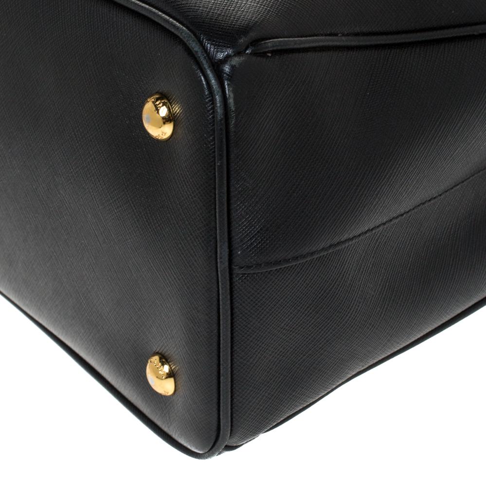 Prada Black Saffiano Lux Leather Medium Galleria Tote For Sale at ...