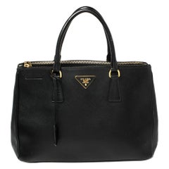 Prada Black Saffiano Lux Leather Medium Galleria Tote