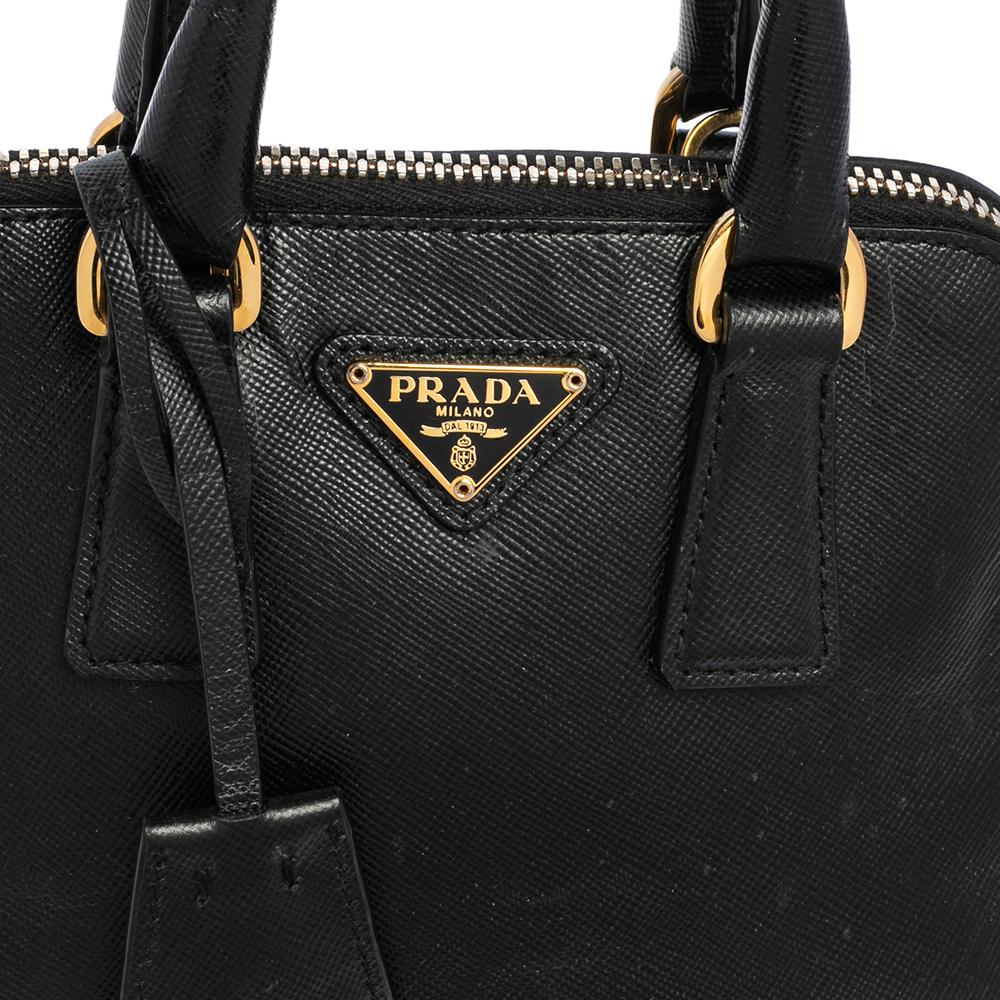 Prada Black Saffiano Lux Leather Mini Promenade Crossbody Bag In Good Condition In Dubai, Al Qouz 2