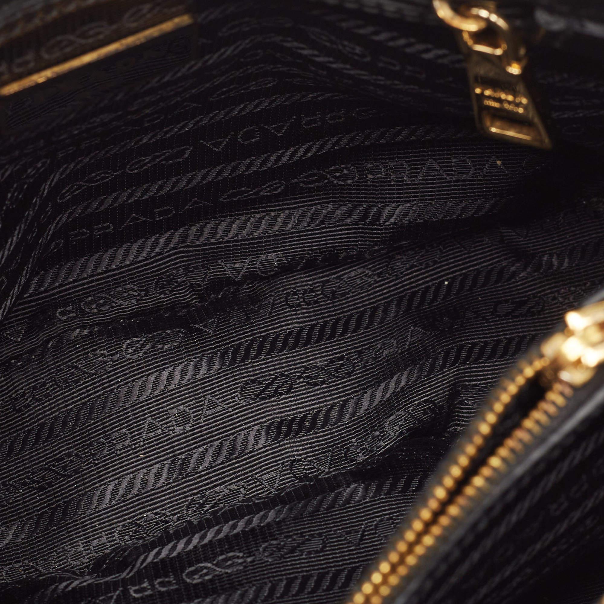 Prada Black Saffiano Lux Leather Small Promenade Satchel For Sale 2