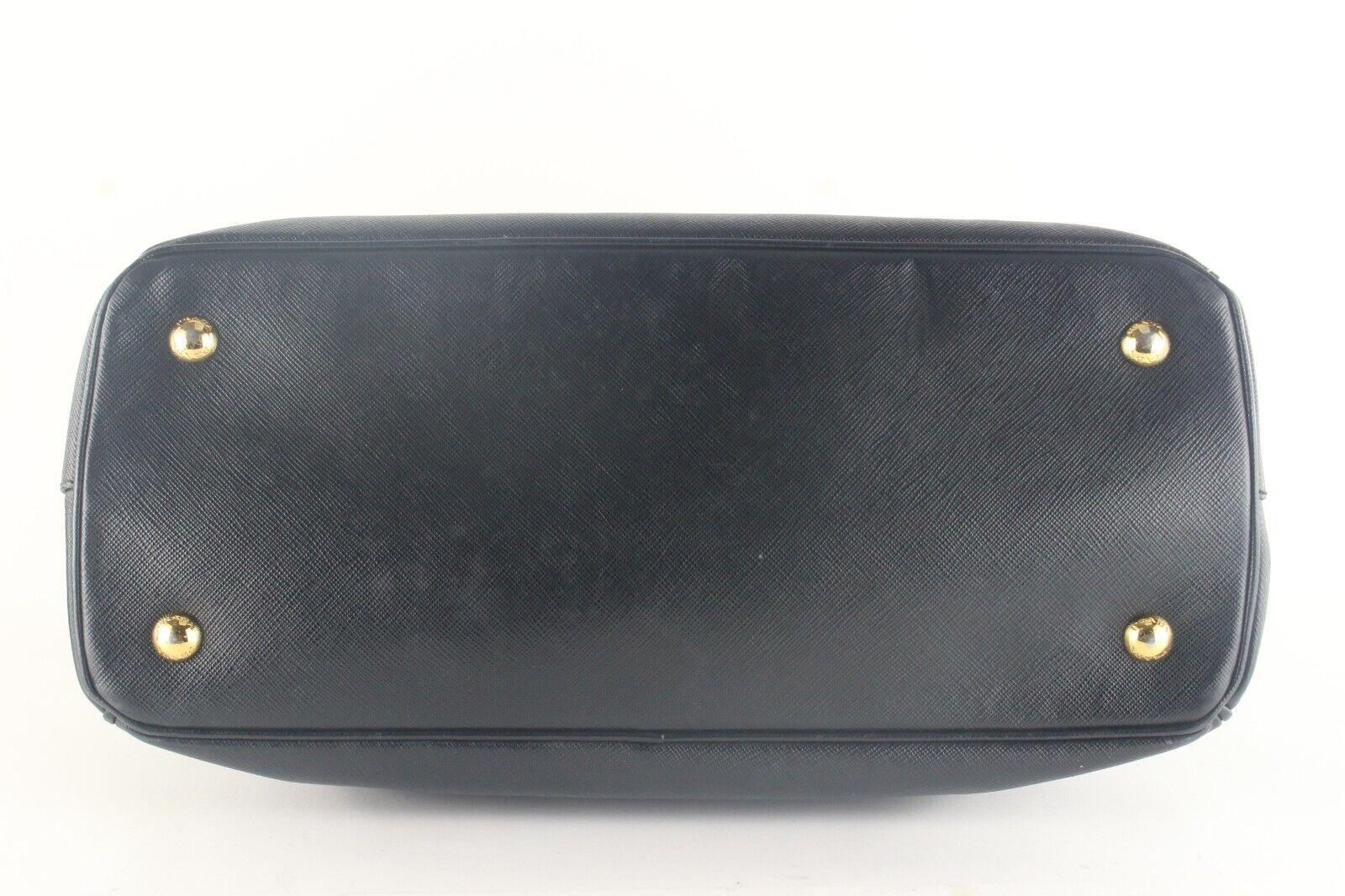 Prada Black Saffiano Luxe 2way Tote Leather 4PR926K In Good Condition For Sale In Dix hills, NY
