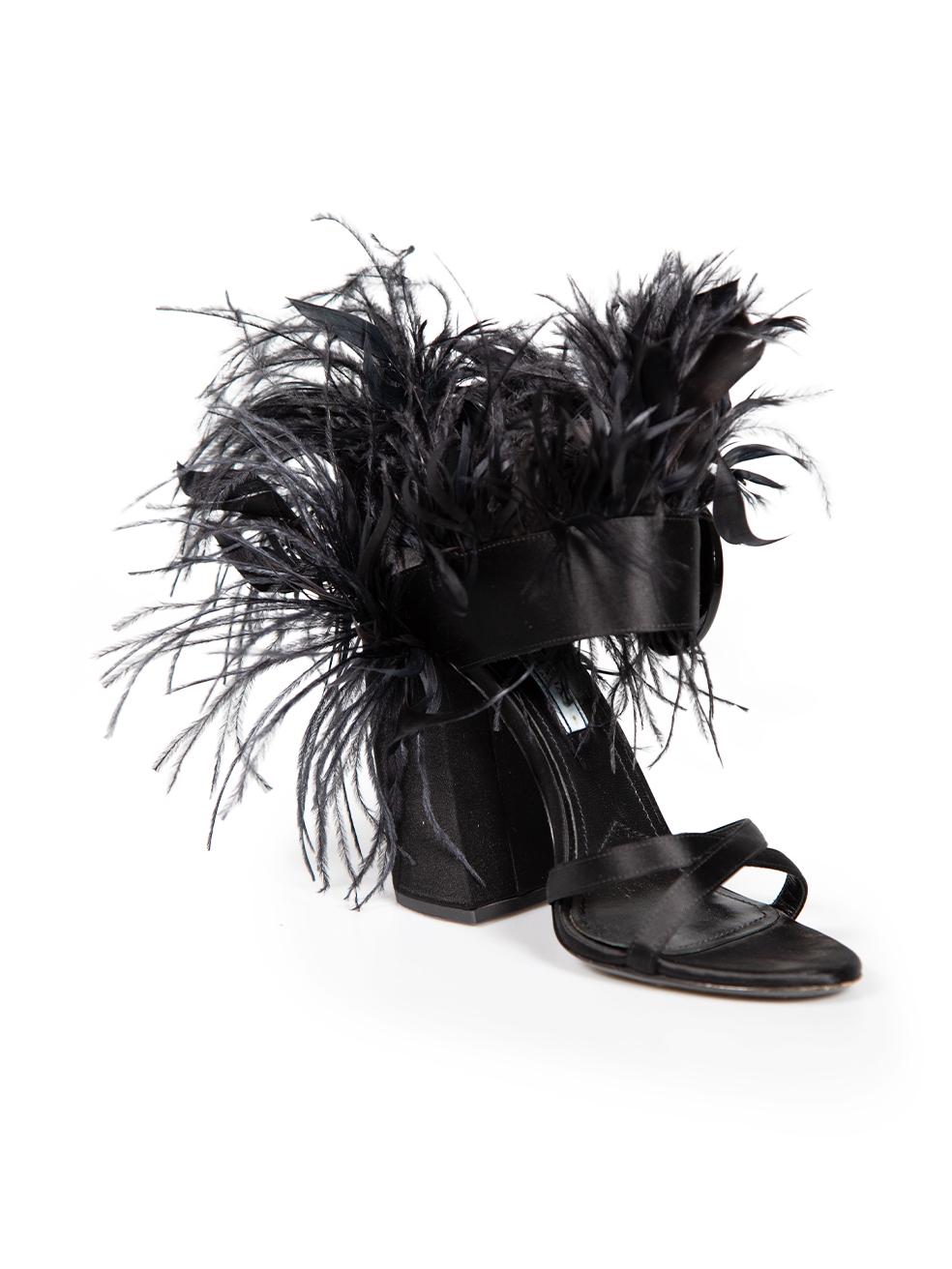 CONDITION is Very good. Minimal wear to heels is evident. Minimal wear to left side back of satin heel, with a small abrasion to the fabric, small marking to toe beds and light wear to the soles on this used Prada designer resale item.
 
 
 
