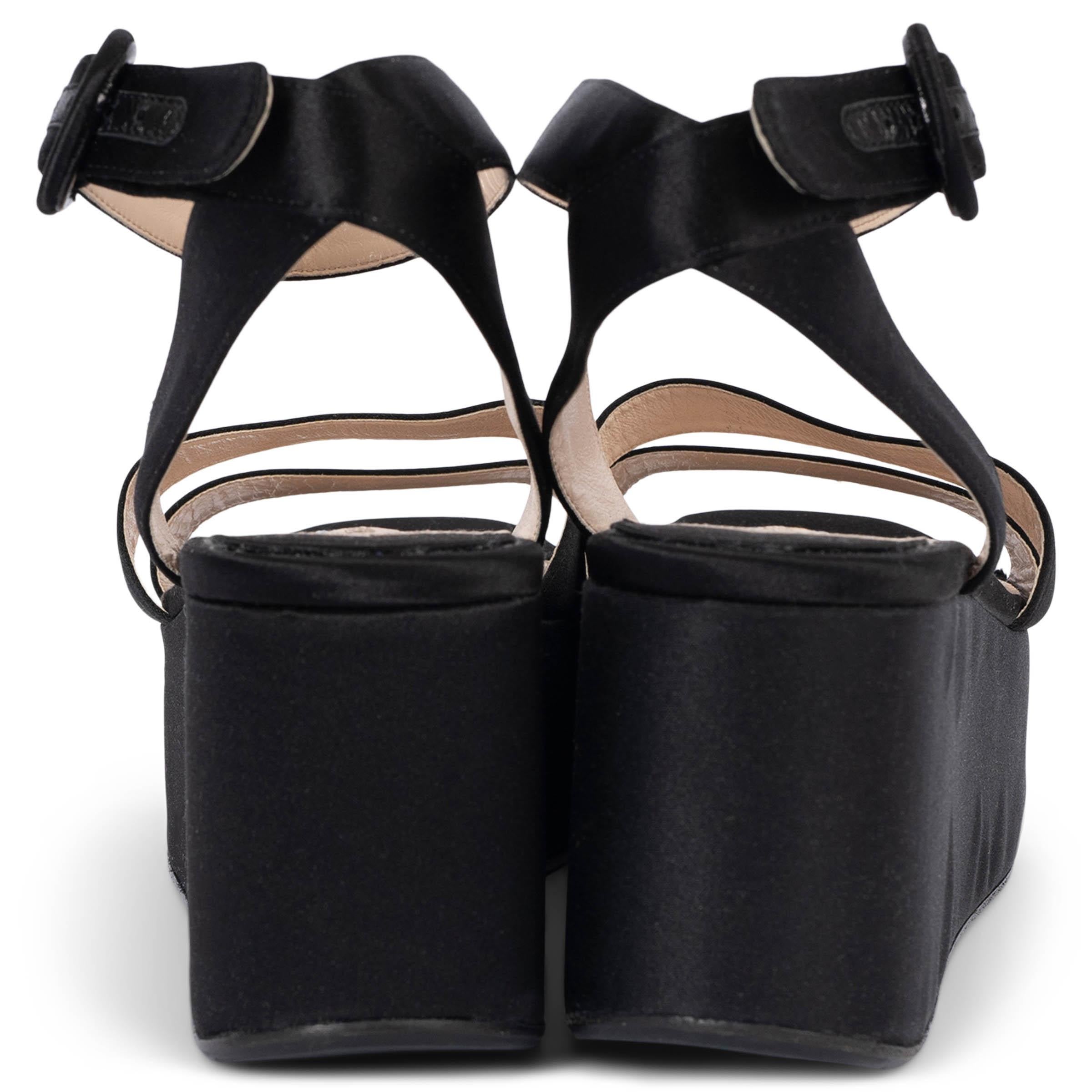 PRADA black SATIN PLATFORM Sandals Shoes 40.5 In Excellent Condition For Sale In Zürich, CH