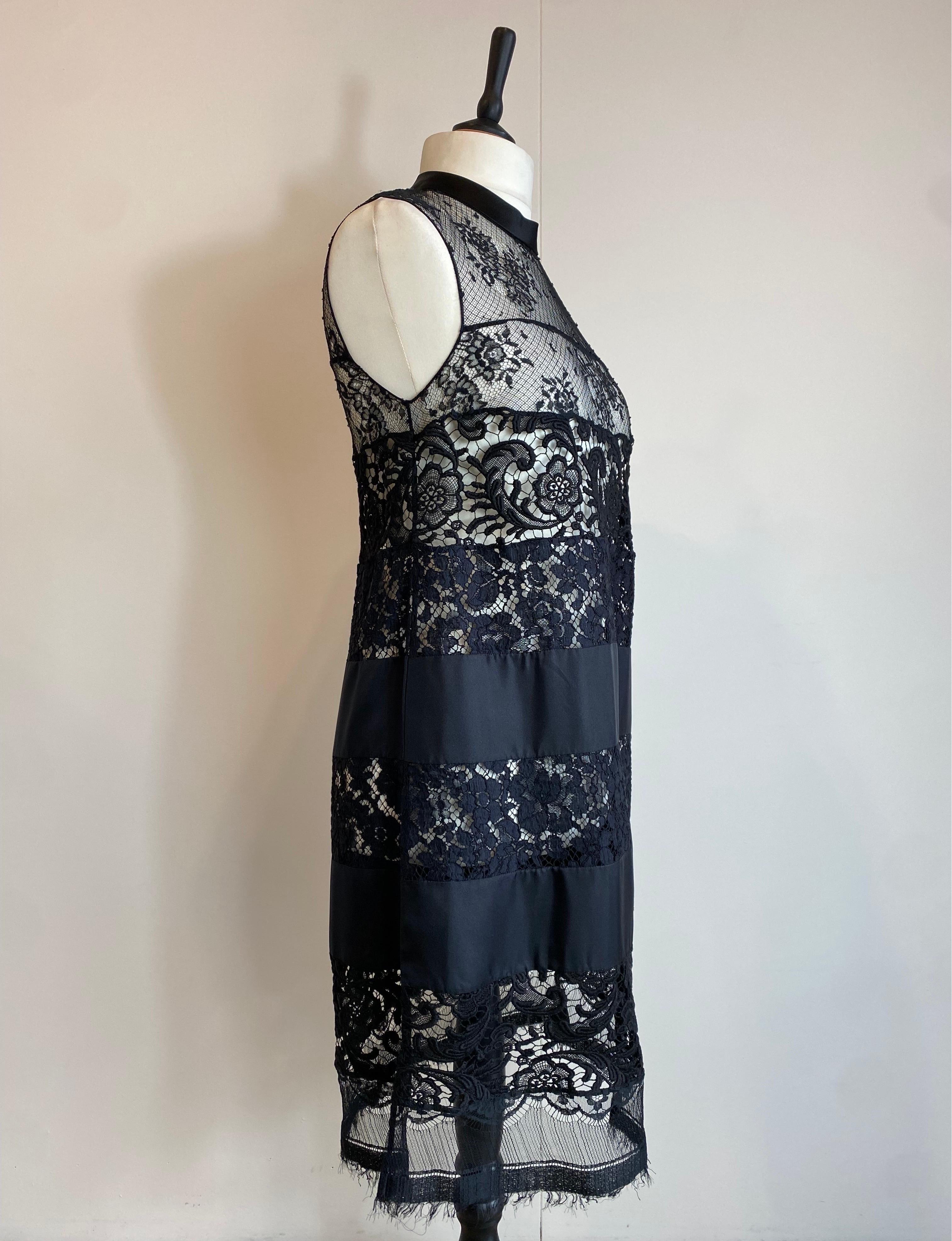 Prada Schwarzes Kleid aus Seide und Spitze für Damen oder Herren im Angebot