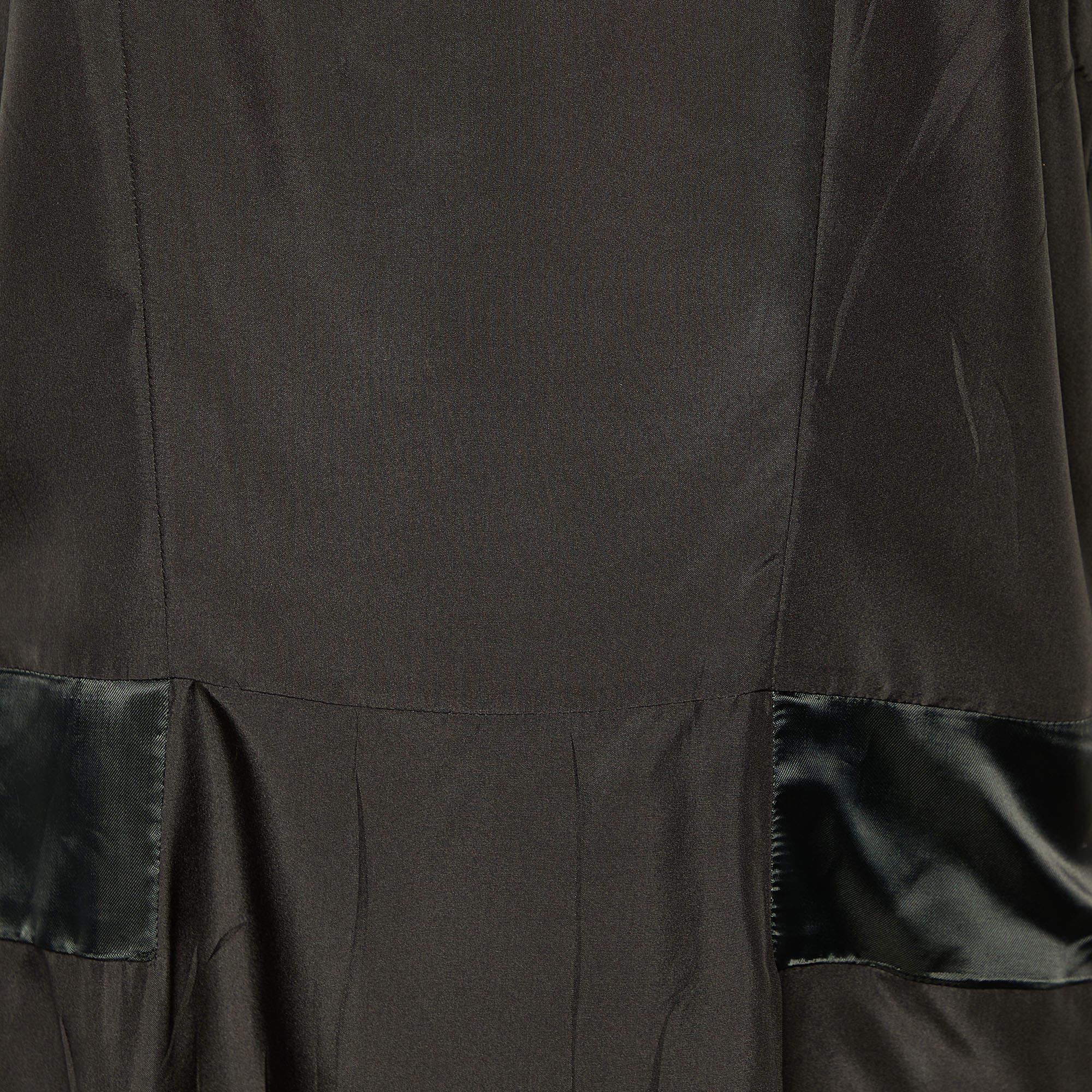 Prada Seda Negra Detalle Contraste Vestido Sobredimensionado M en Excelente Estado en Dubai, Al Qouz 2