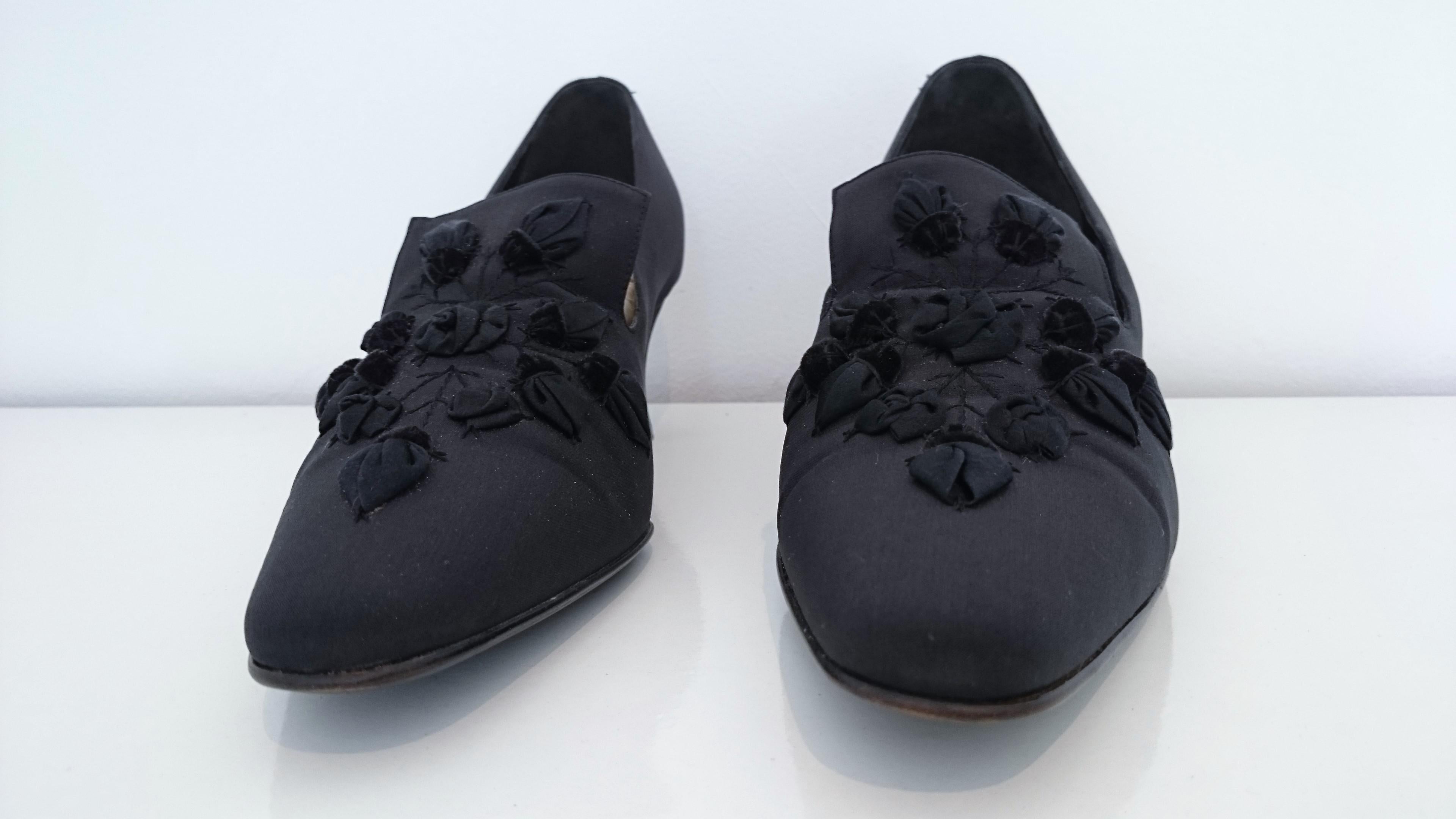 Prada Heels with Petals Design.
Black - Silk
Size 39 1/2
Heel  height: 5 cm
Made in Italy