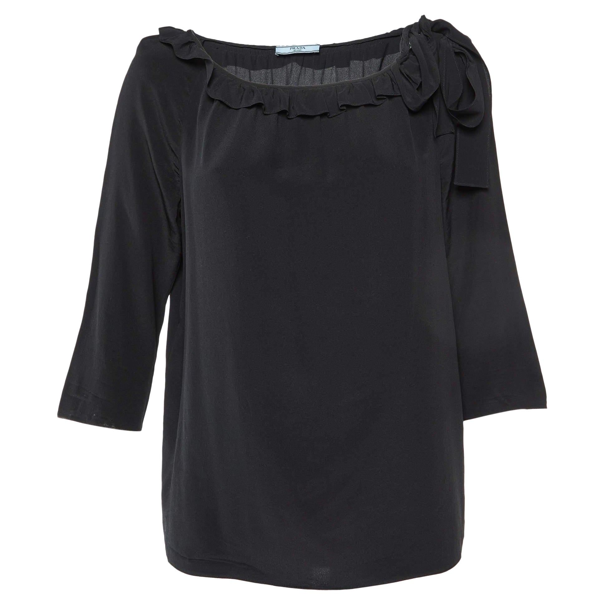 Prada Schwarze Seidenbluse mit Rüschenbesatz M im Angebot