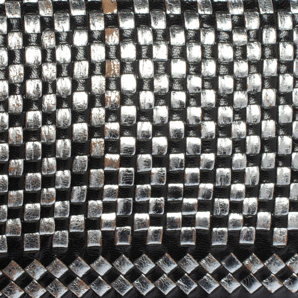 Prada Black/Silver Woven Leather Sound Crossbody Bag In Good Condition In Dubai, Al Qouz 2