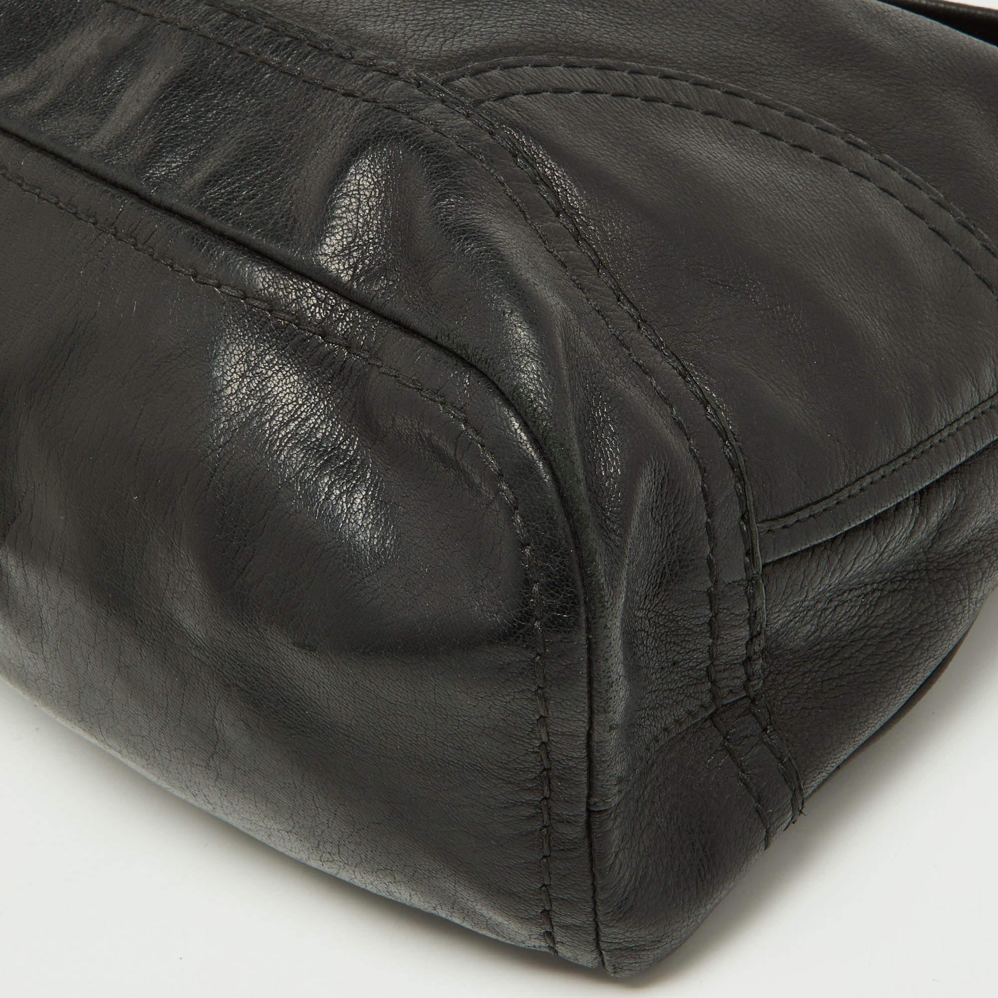 Prada Black Soft Leather Pushlock Flap Hobo In Good Condition In Dubai, Al Qouz 2