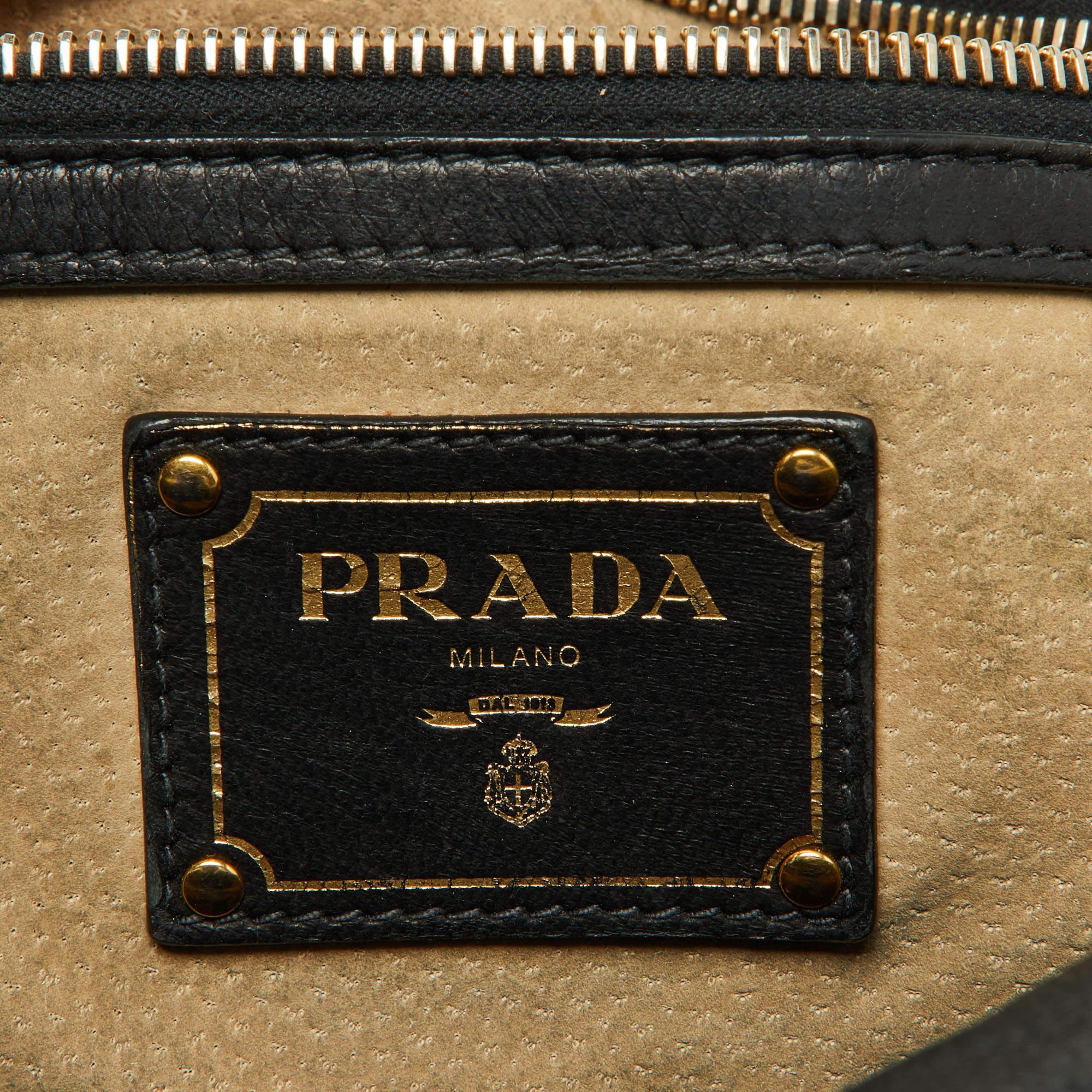 Prada Black Soft Leather Pushlock Flap Hobo For Sale 2