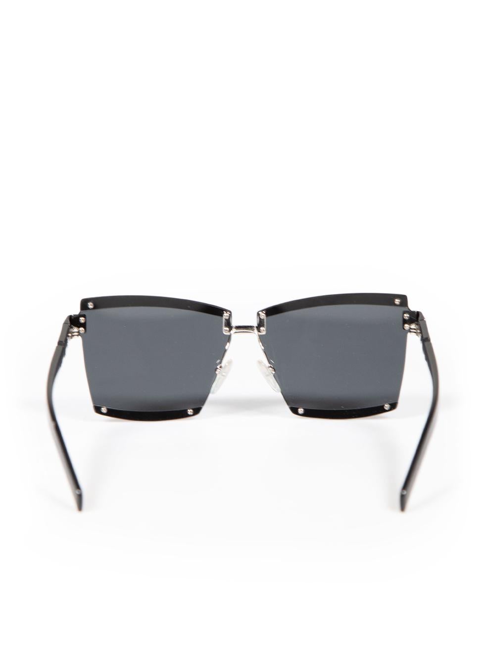 Prada Black SPR61X Square Frame Sunglasses In Good Condition For Sale In London, GB